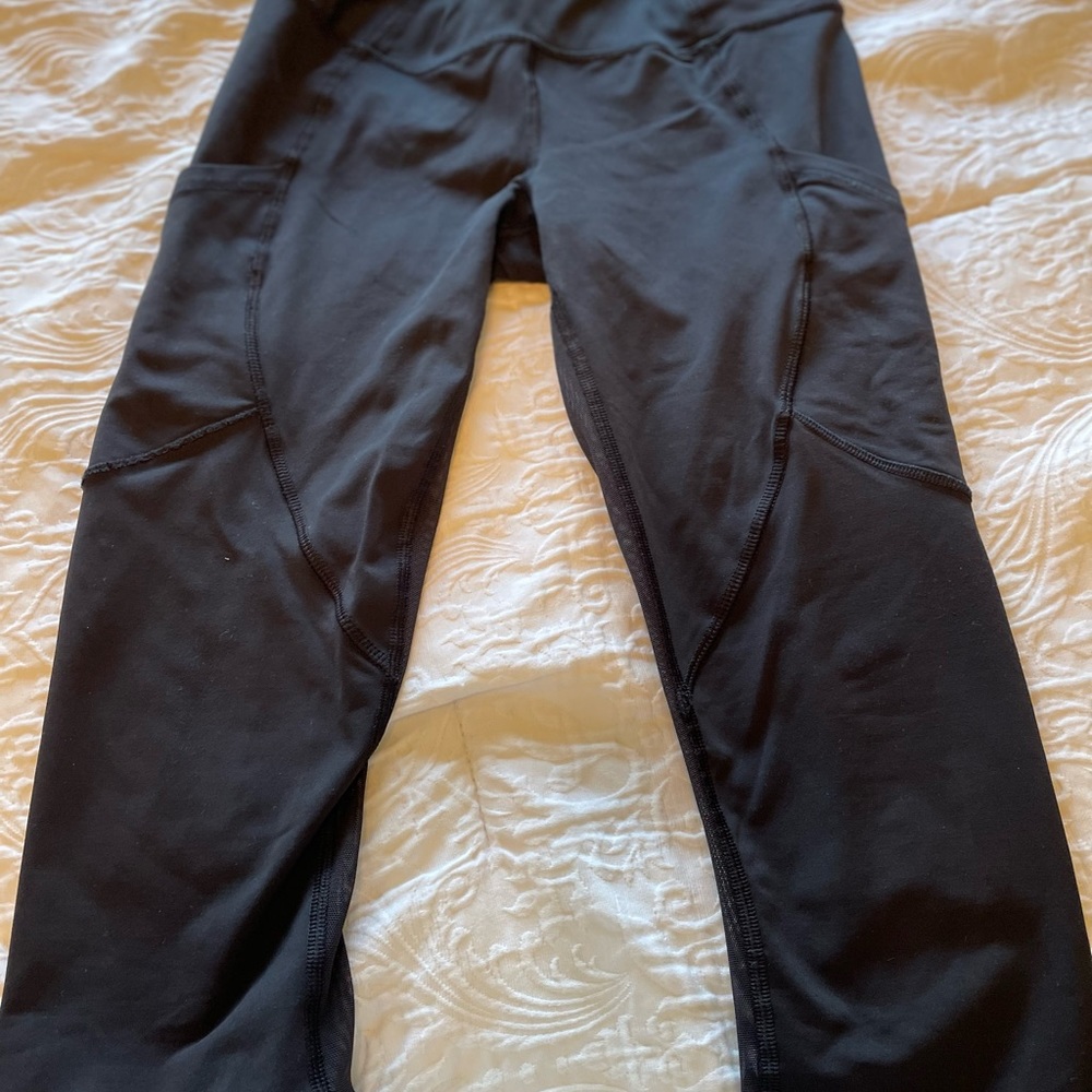 Black lululemon size 4
